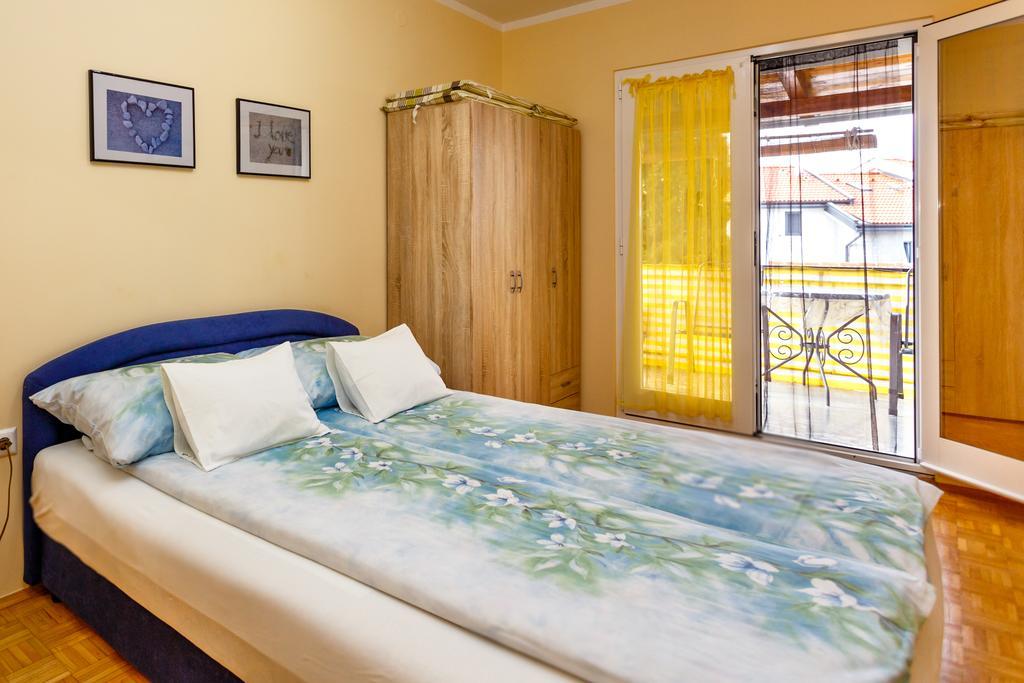 Apartment Elizabet Malinska